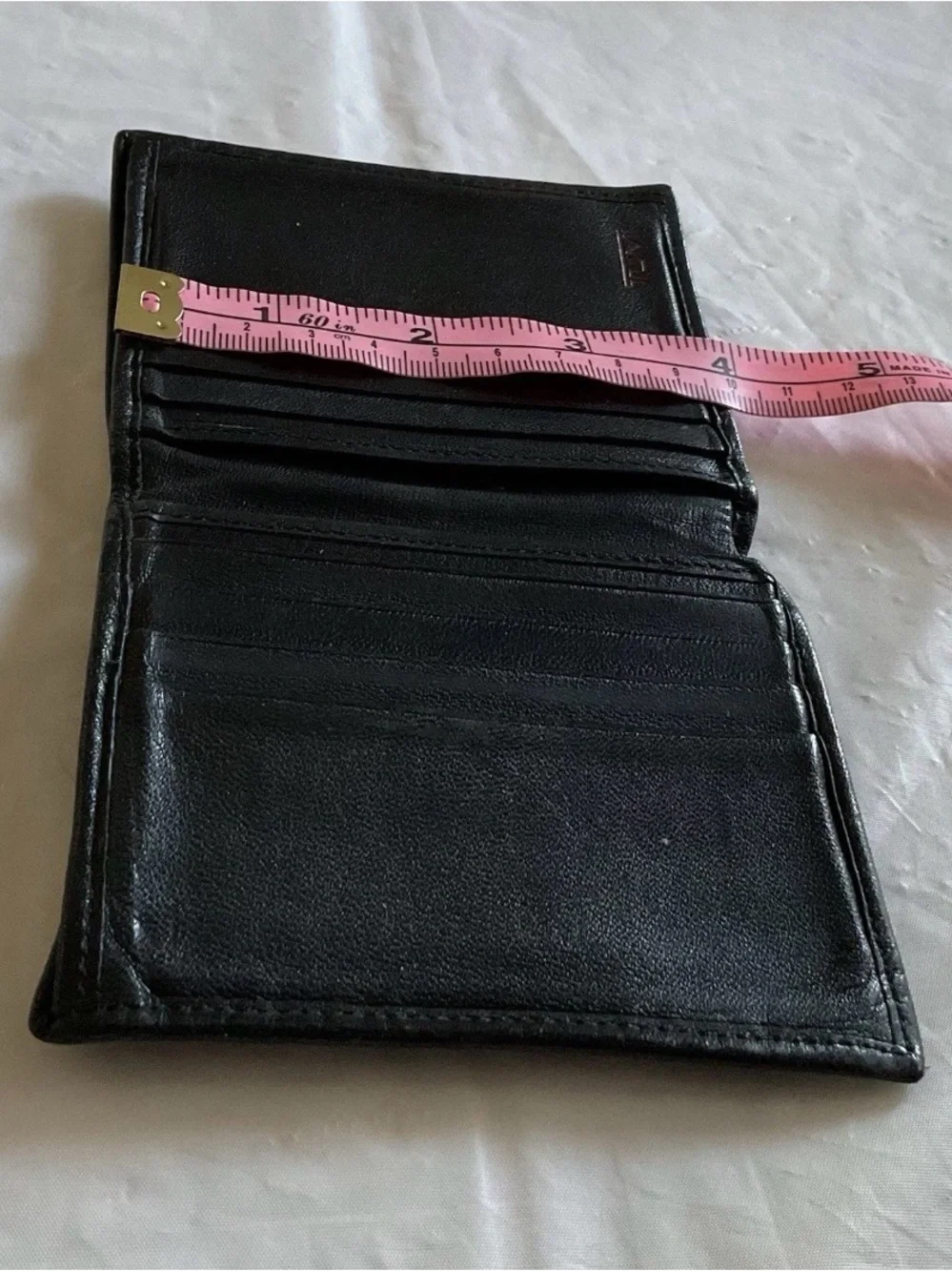 TUMI Men’s Black Leather Bi-fold Slim Wallet